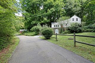 37 Peaceable St, Ridgefield, CT 06877