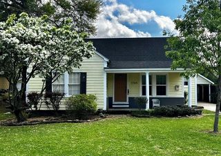 2285 Ashley St, Beaumont, TX 77701