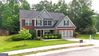 621 River Rock Cir, Jefferson, GA 30549