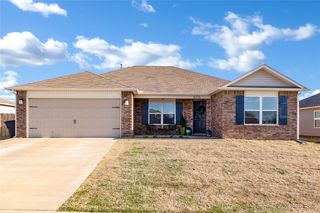 10235 E  Larry St, Claremore, OK 74019