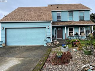 51635 SW Snyder Ct, Scappoose, OR 97056