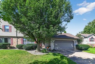 818 Edgemore Dr, Sun Prairie, WI 53590