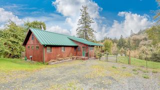 4520 Lower Thomas Rd, Miranda, CA 95553