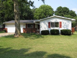 509 Carol Dr, Walton, IN 46994