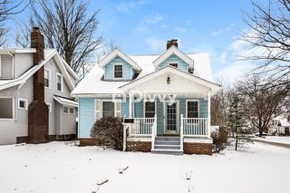 842 Montford Rd, Cleveland Heights, OH 44121