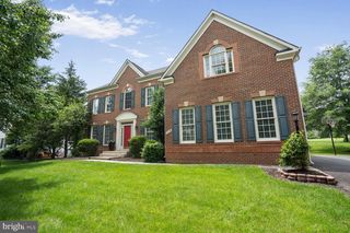 5438 Sherman Oaks Ct, Haymarket, VA 20169