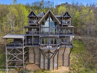 2643 Dogwood Ridge Way, Sevierville, TN 37862