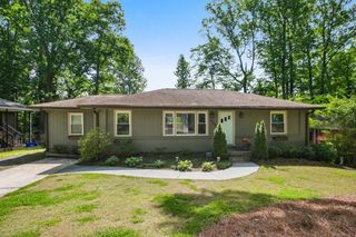 899 Willivee Dr, Decatur, GA 30033