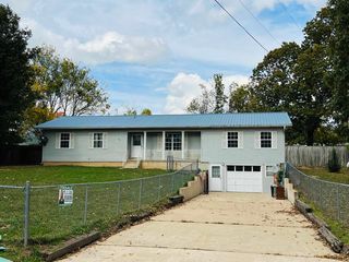 225 North St, Salem, AR 72576