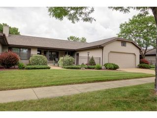 20 Fiesta Ct #B, Appleton, WI 54911