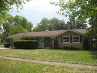 1901 Wayland Ln, Schaumburg, IL 60193