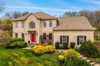 207 Dorsay Valley Dr, Cranberry Township, PA 16066