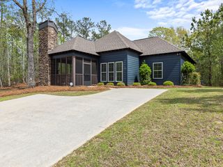 127 Camp Cir, Dadeville, AL 36853