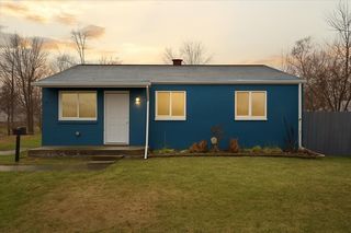752 Oswego Ave, Ypsilanti, MI 48198
