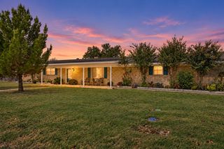 916 Preston Ln, Dublin, TX 76446