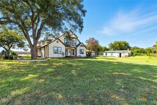 497 W  Austin St, Giddings, TX 78942