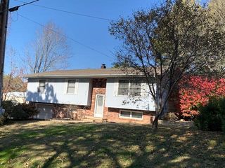 904 Highland St, Cabool, MO 65689