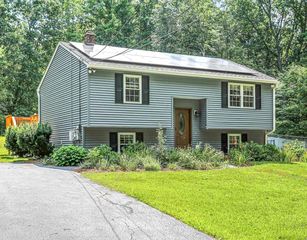 195 Holly Dr, Gardner, MA 01440