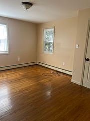 68 Central Ave, Lodi, NJ 07644