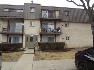 565 Fairway View Dr #3K, Wheeling, IL 60090
