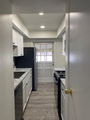 37 Yorktown Dr #D, Springfield, MA 01108