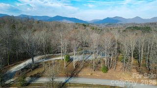 550 S  River Rd, Tryon, NC 28782