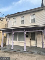 328 E  King St, Shippensburg, PA 17257