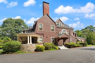 156 Chestnut St #6, North Andover, MA 01845