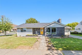 112 N BC Avenue, Lynden, WA 98264