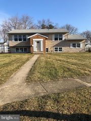 438 Temple Rd, Pemberton, NJ 08068
