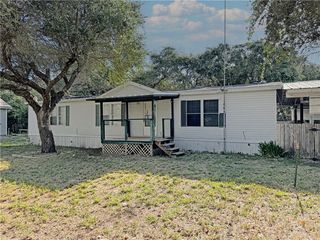 220 W  Linden St, Rockport, TX 78382