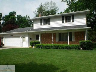 1208 Pine St, Grand Ledge, MI 48837