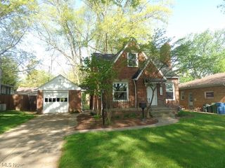 5840 Queens Hwy, Parma Heights, OH 44130