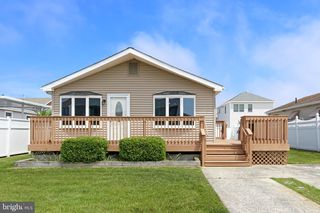 1321 Quimet Rd, Brigantine, NJ 08203
