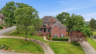 37 Saratoga Dr, Little Rock, AR 72223