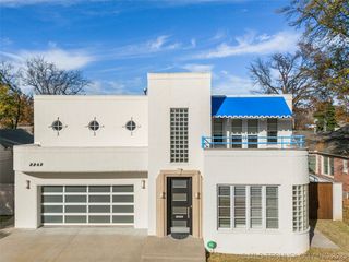 2247 E  24th St, Tulsa, OK 74114