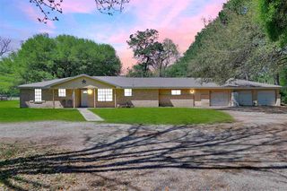 557 County Road 2224, Cleveland, TX 77327