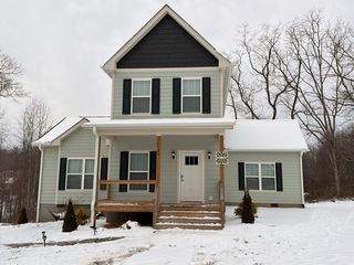 185 Ridge View Dr, Clyde, NC 28721