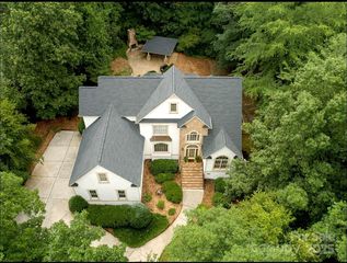 1025 Seminole Dr, Waxhaw, NC 28173