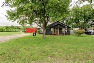 1039 Wellington Ln, Wichita Falls, TX 76305