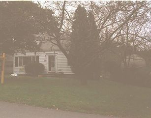 26 Skyline Dr Extension, Danbury, CT 06810