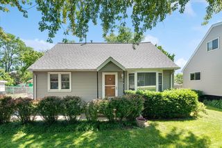 4105 N  Washington St, Westmont, IL 60559