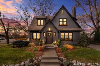 519 S  7th St, Grand Haven, MI 49417