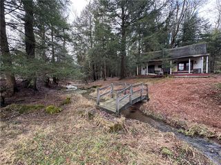 8202 Clear Shade Dr, Windber, PA 15963