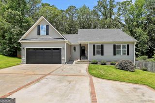 121 Churchill Ct, Lagrange, GA 30240