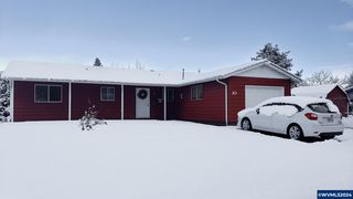 10 Maple Ct, Independence, OR 97351