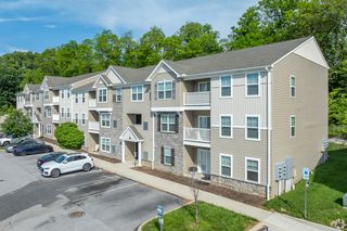 1 Wyndham Dr #3-300, York, PA 17402