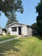 713 Preston St, Bedford, PA 15522