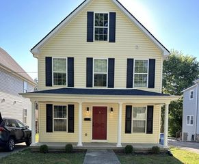 239 N  5th St #A, Danville, KY 40422