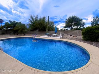 9042 E  5th St, Tucson, AZ 85710